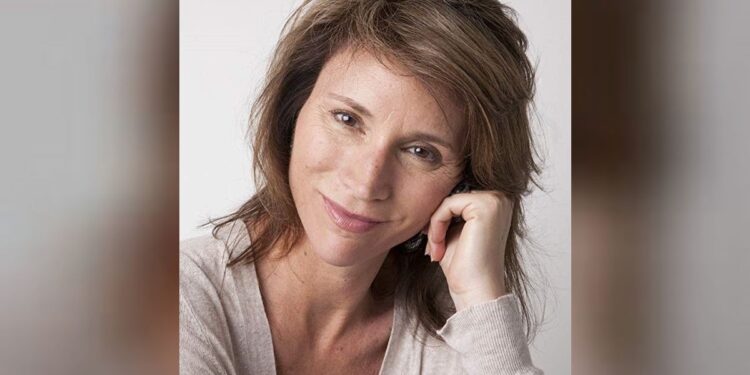 let’s-talk:-voiceover-–-episode-022-–-dianne-weller